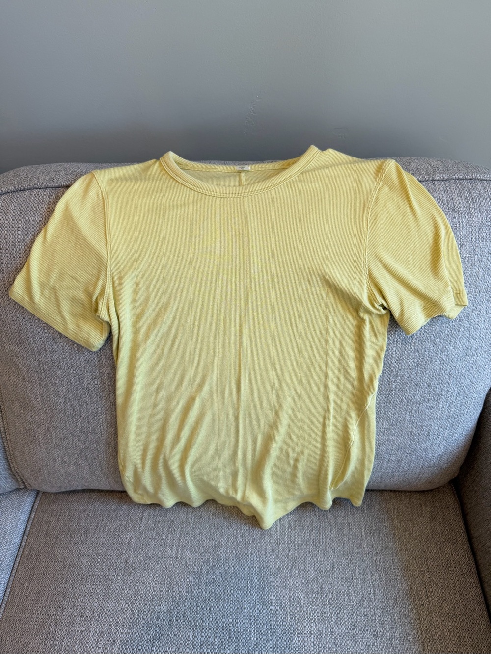 lululemon Hold Tight Short Sleeve Crewneck Shirt in Soft Finch Yellow Size 8